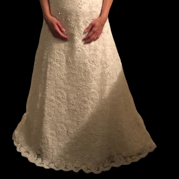 NWOT Ivory Wedding Dress - Picture 5 of 11